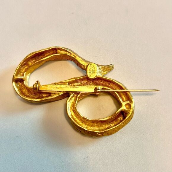 Brushed Gold Swirl signed Kate Hines Brooch - Picture 4 of 5